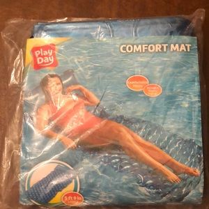 NWT Inflatable air mattress